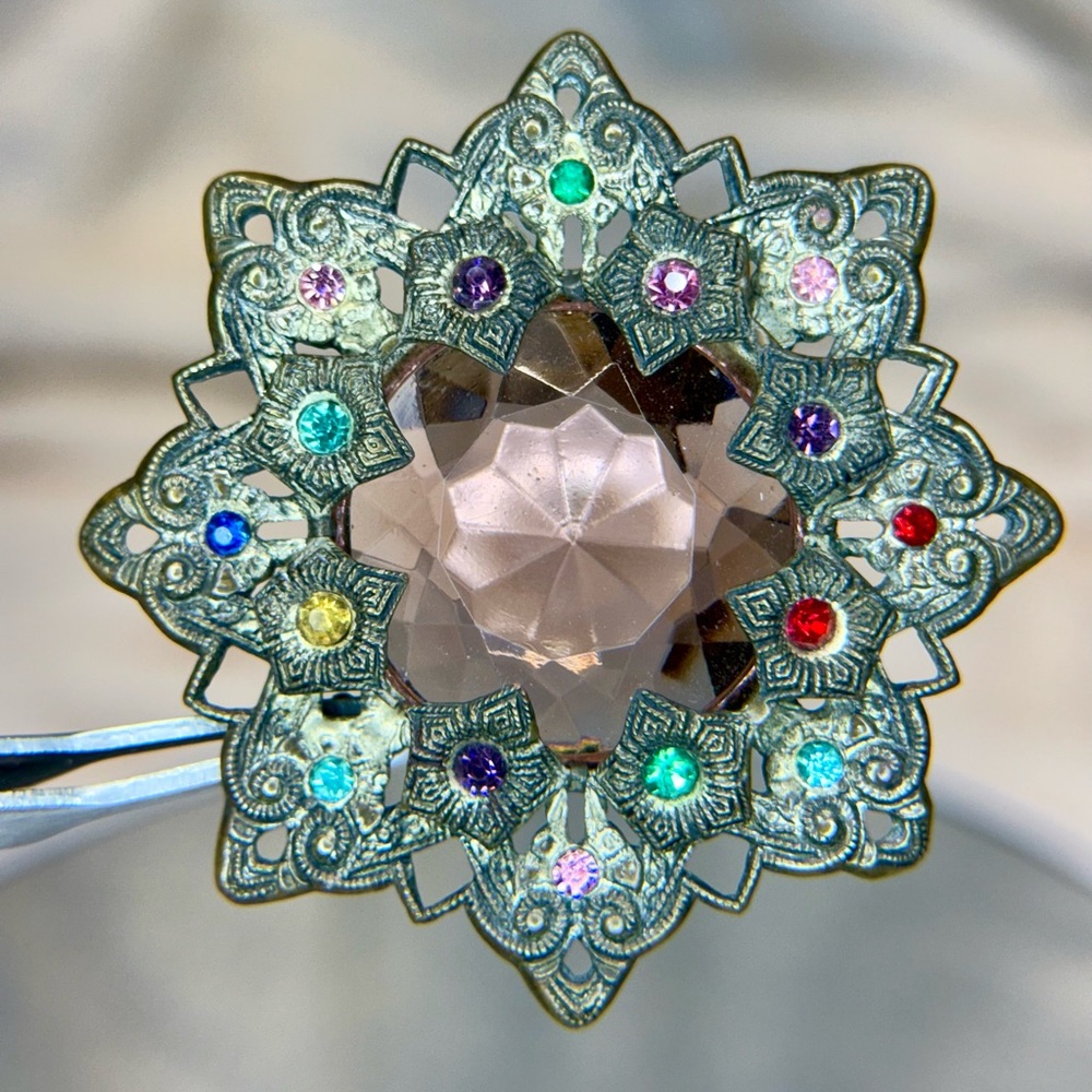 Antique Art Deco Pink Czech Glass Crystal Brooch in a Brass Stamping Filigree